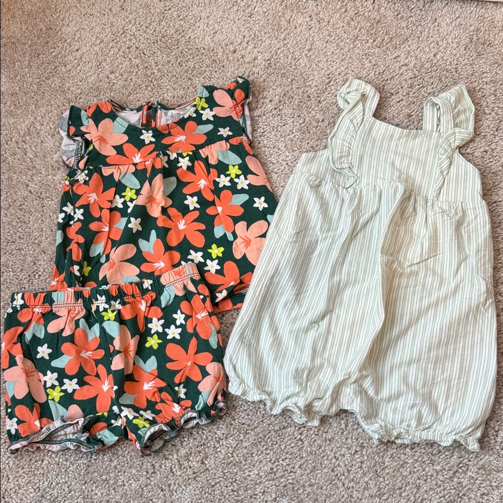 Set of 2 outfits, size 18 months